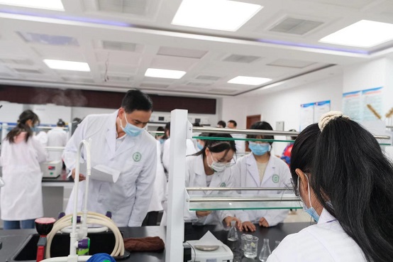 第二届“好医生杯”药学技能大赛在四川省针灸学校圆满开展